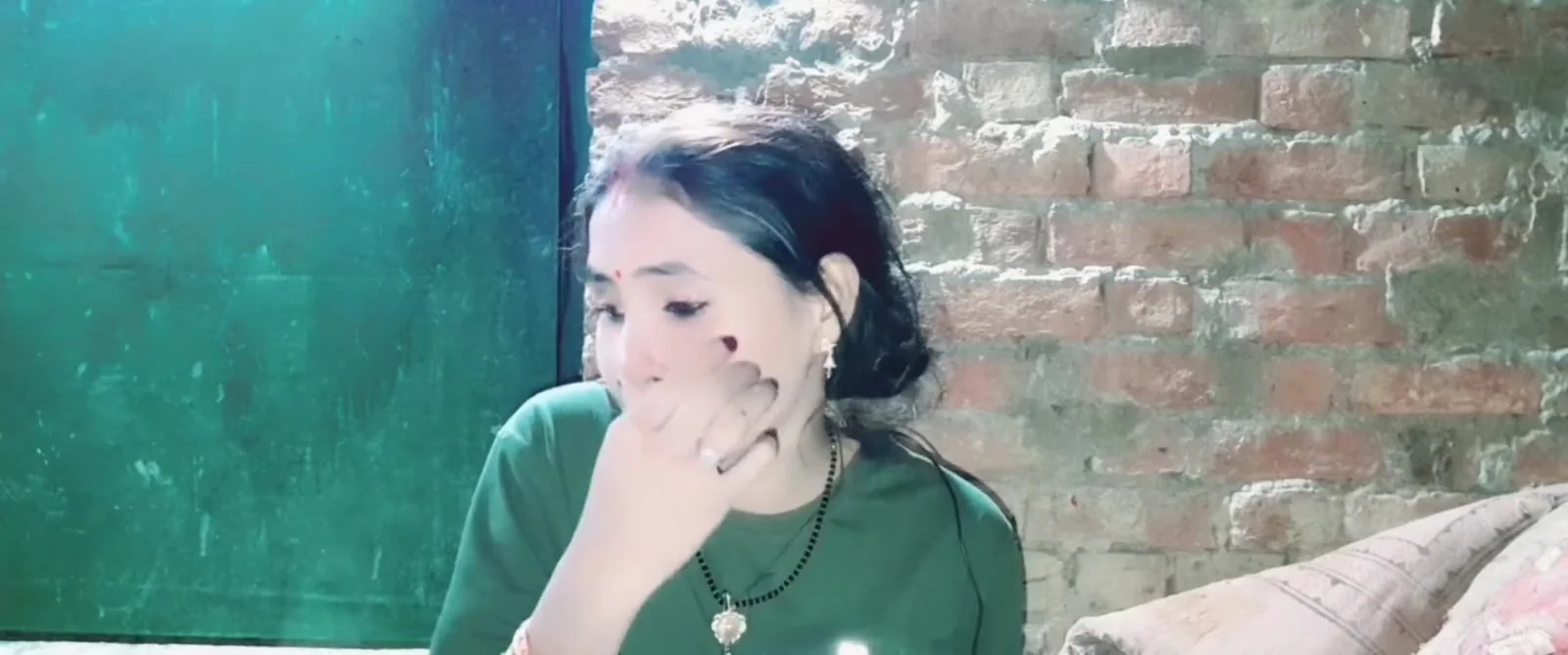 Beautiful Hot Girl First Time Painful Sex With Step-sisters Husband