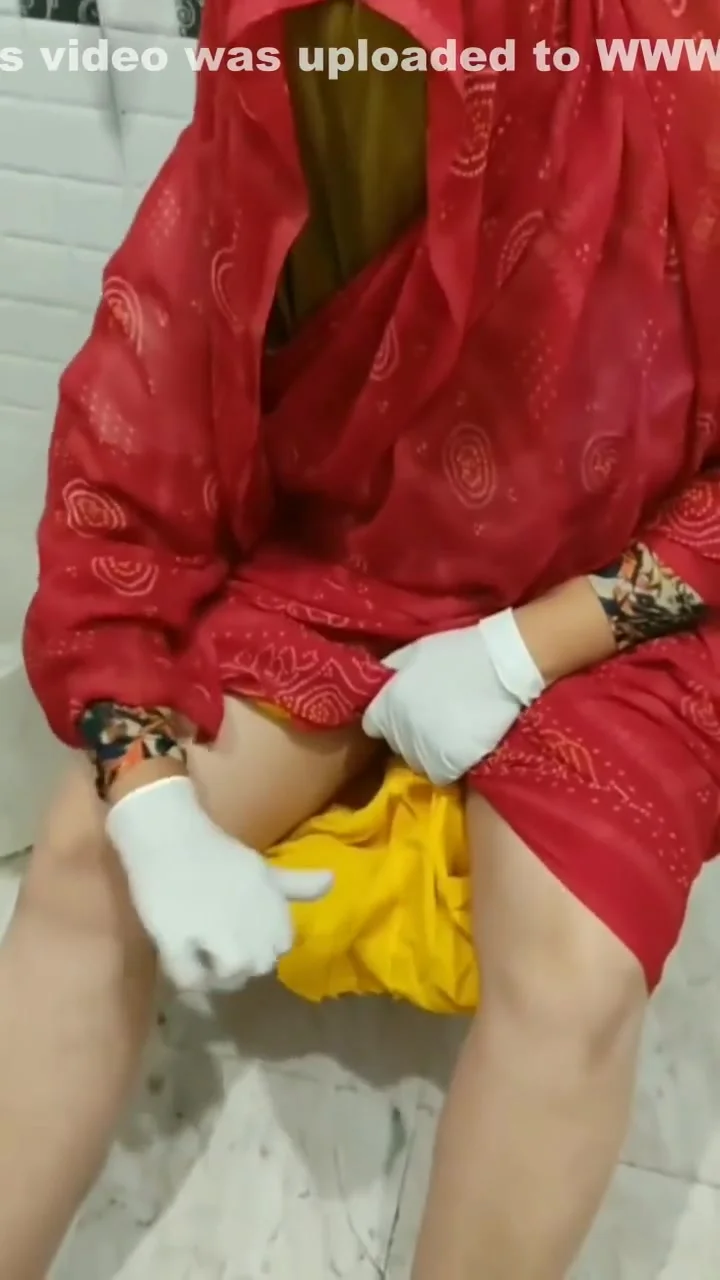 Desi Bhabhi Took Off Her Clothes In The Bathroom