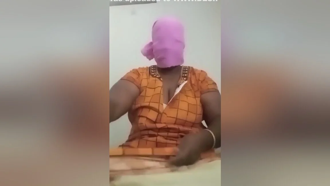 Indian Lady - Bedroom Dress Performance Videos
