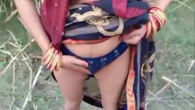 Desi Randi Big Nipples And Sexy Ass Indian Babhi