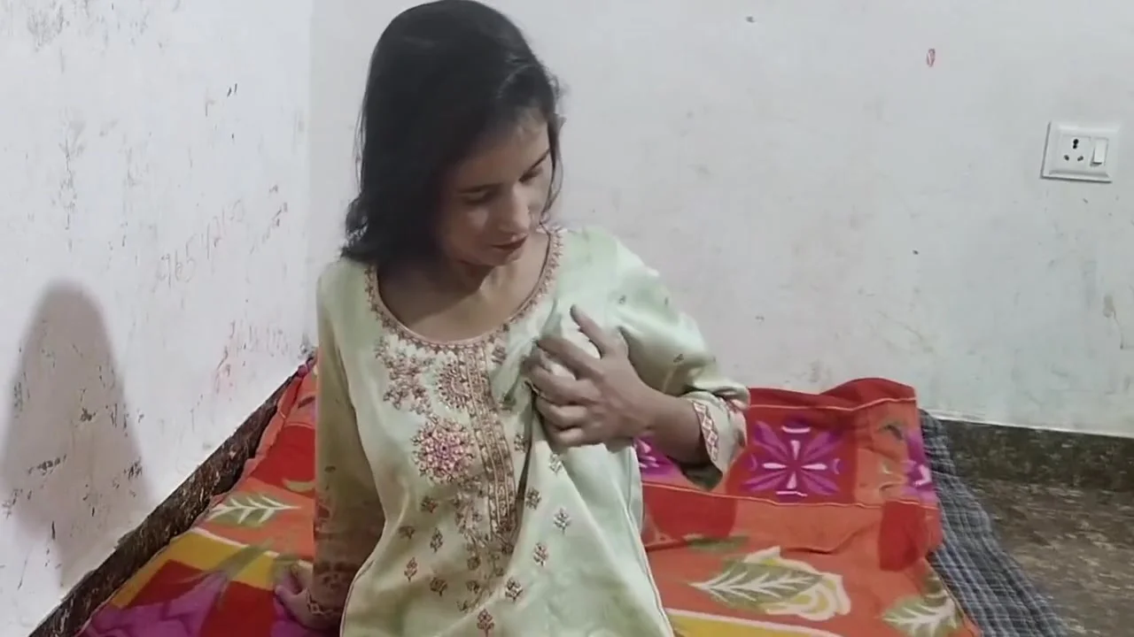 College Girl Ko Paise Dekar Ghar Pe Bulaya