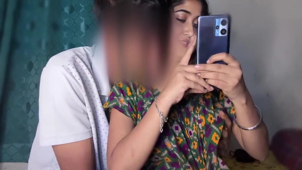 Girl Gets Her Pussy Finger Rubbed & Sucked His Cock