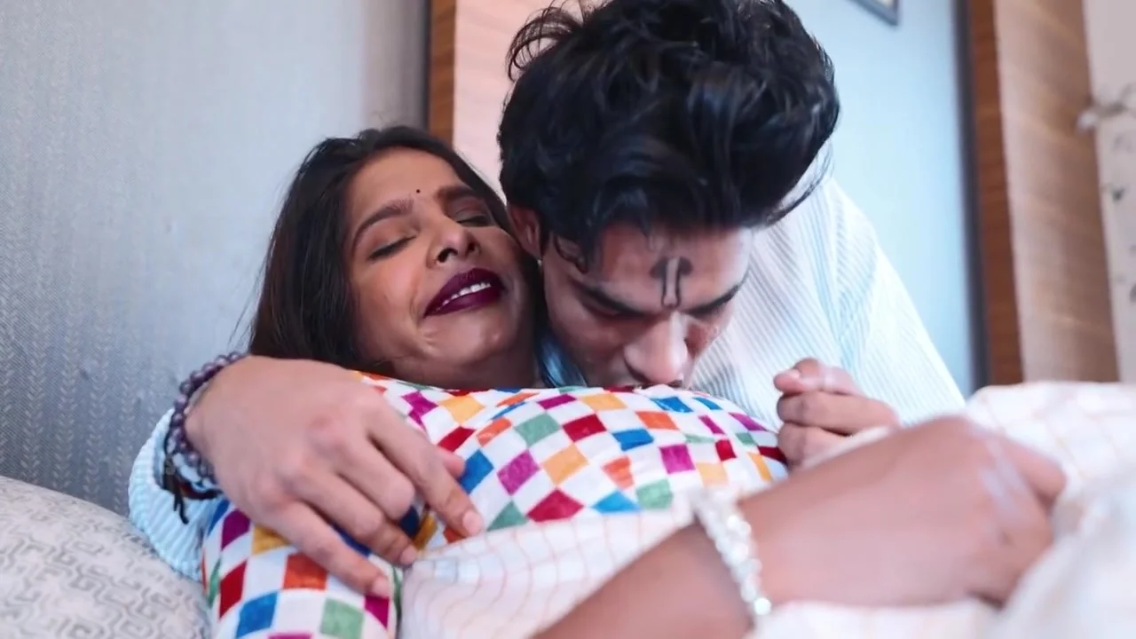 The New Boyfriend Fucked His Girlfriend For The First Time As Soon As He Met Her