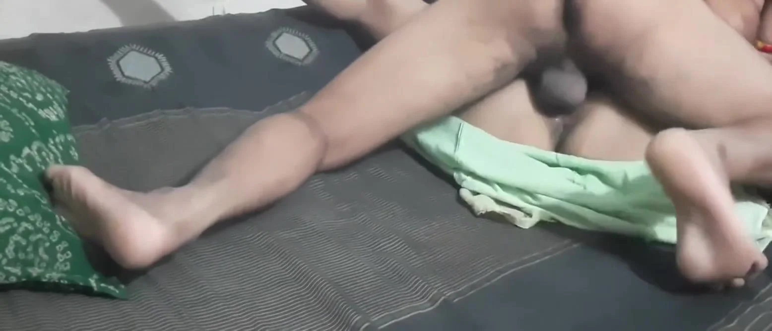 Real Husband And Wife Real Couple Husband Rubbing Wife On Homemade Bed