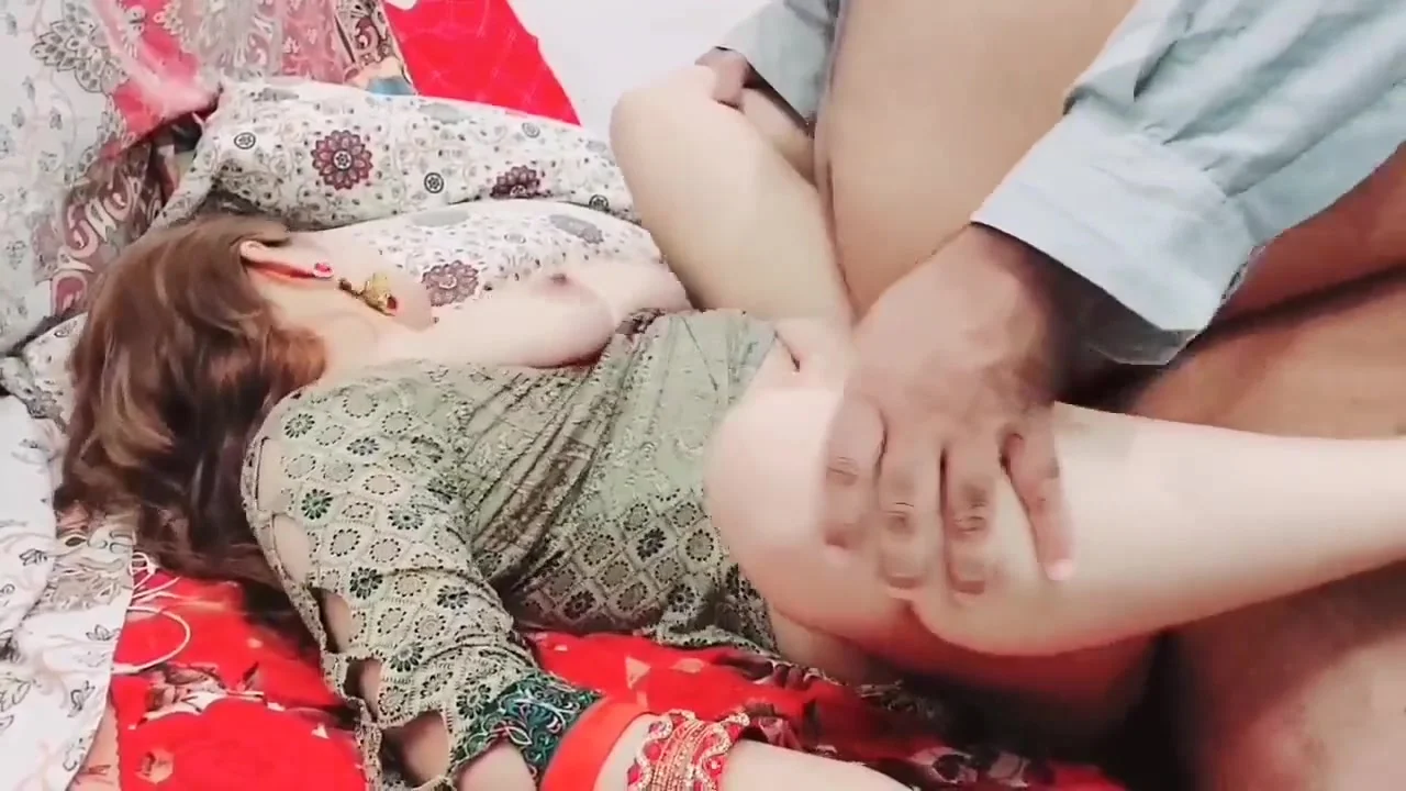 Busty Indian Bhabhi Fucked By Property Dealer At Farm House With Hindi Voice