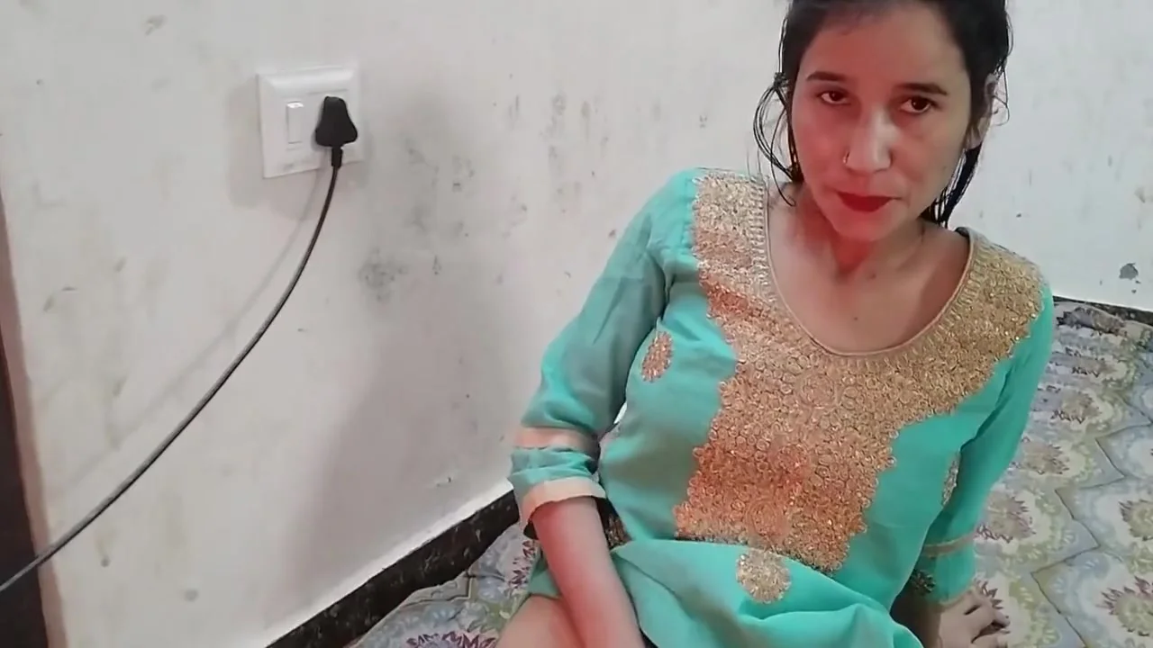 Stepsister Ko Paise Dekar Jabar Dasti Pela