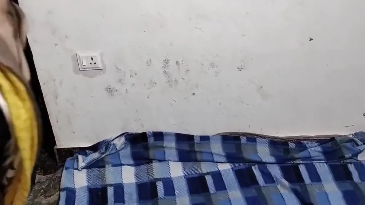 Naukrani Ko Paise Dekar Jabar Dasti Pel Diya