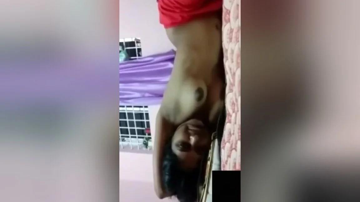 Today Exclusive- Cute Desi Girl Showing Boobs To Lover On Video Call 1