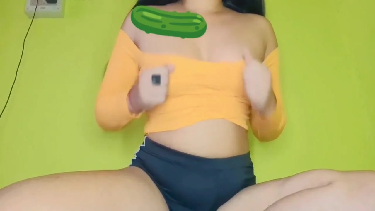 Boobs Slapping, Indian College Slut In Tight Shorts Making Boobs Press Video For Boyfriend