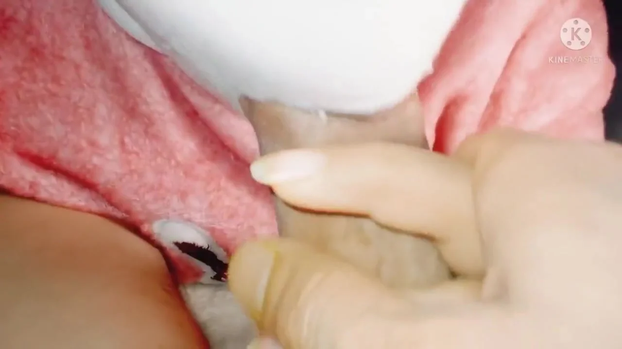 سمع القحبة المغربية بشرى كتقول عطيني زبك ترضع 