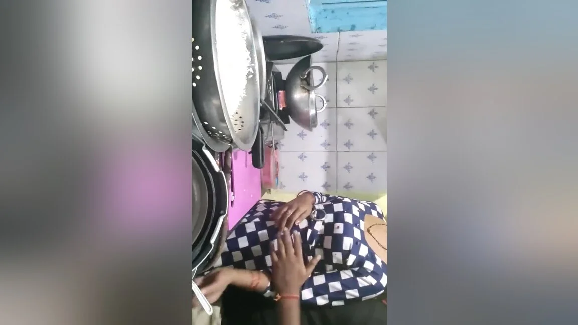 Dewar Bhabhi Fucking In Kitchen