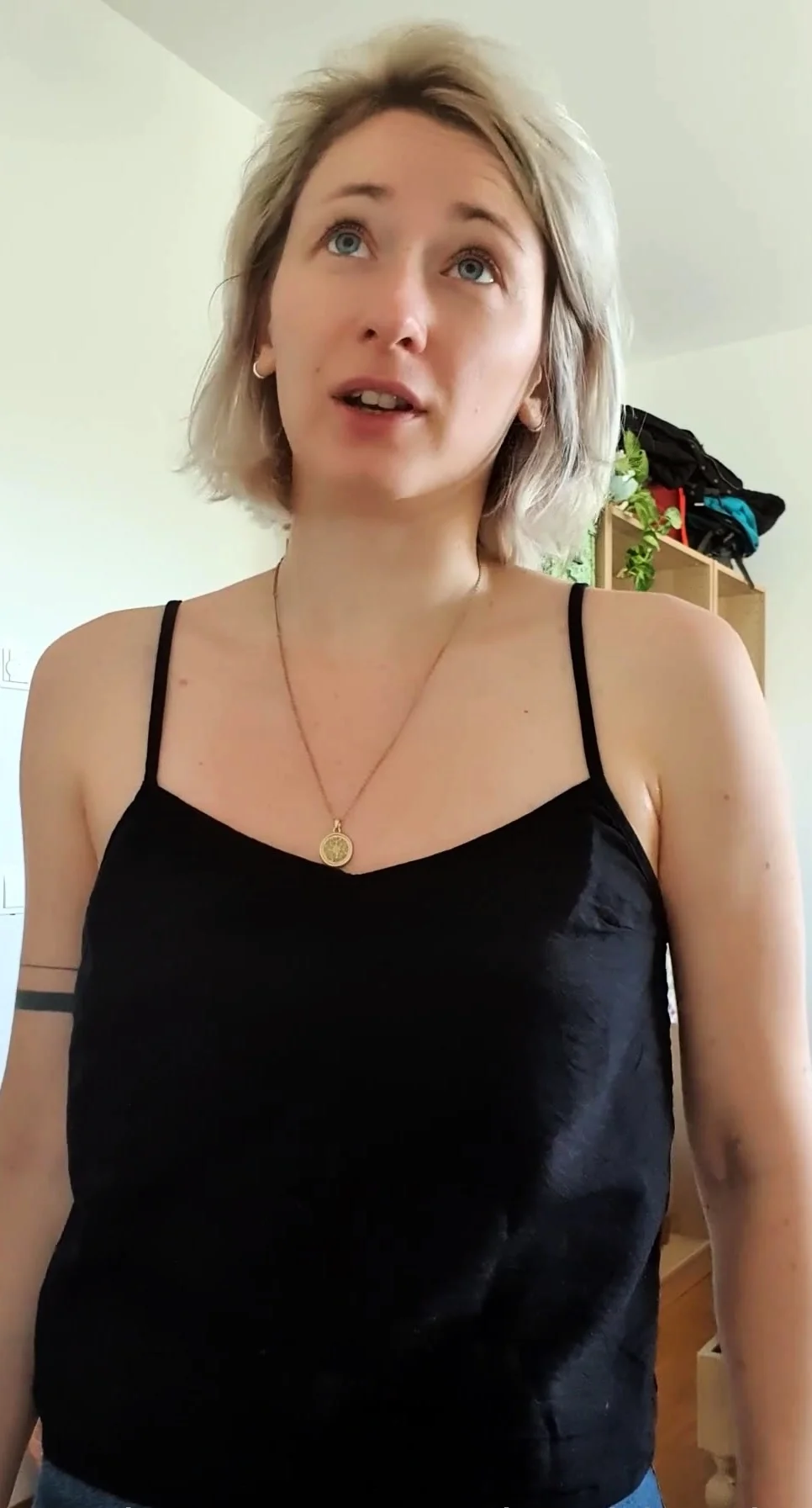 amateur blonde solo webcam