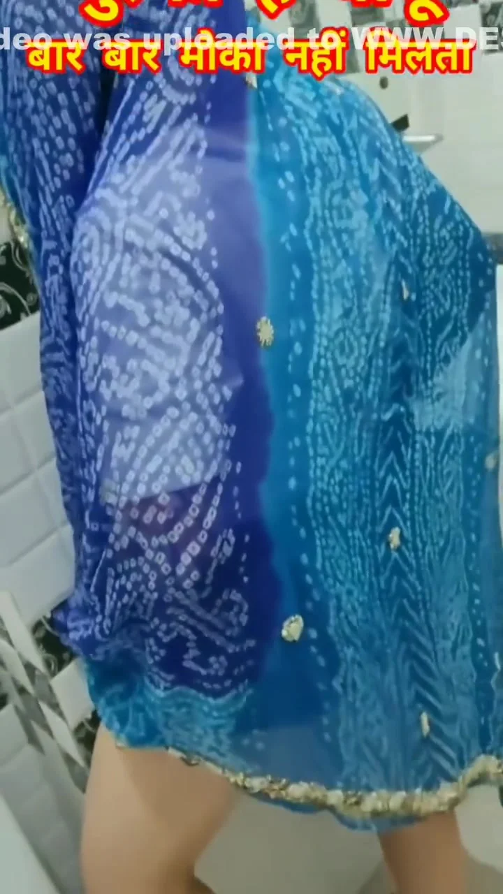 Desi Bhabhi In Blue Saree Liquid Open