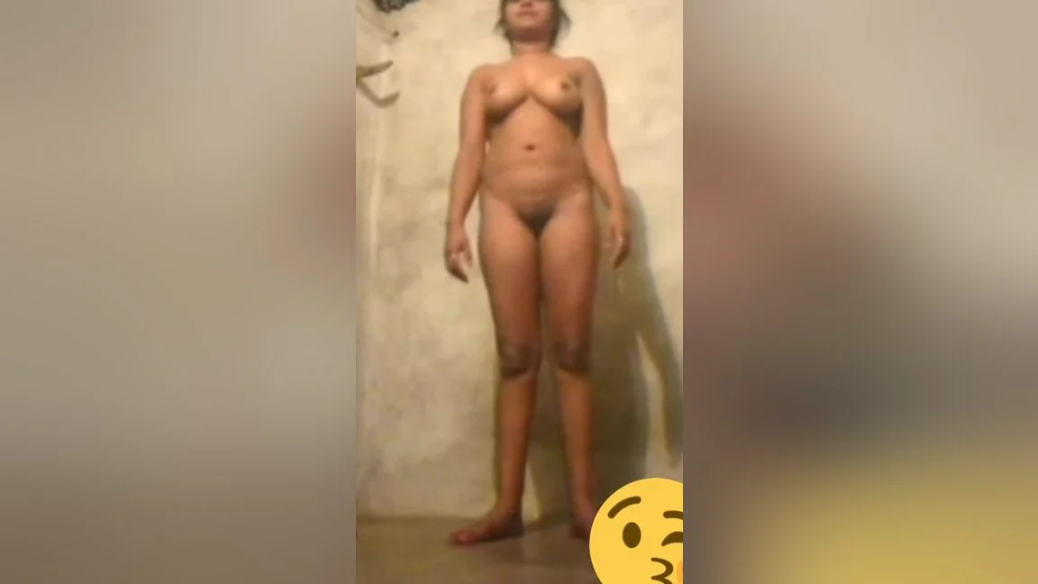 Today Exclusive-sexy Desi Girl Showing Nude Dance To Bf On Video Call