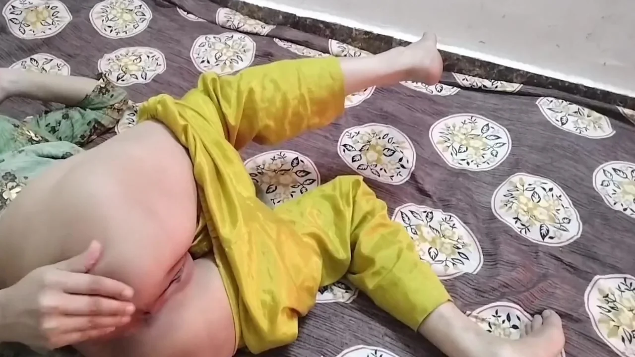 Stepmother Ko Room Me Pakad Ke Chuda