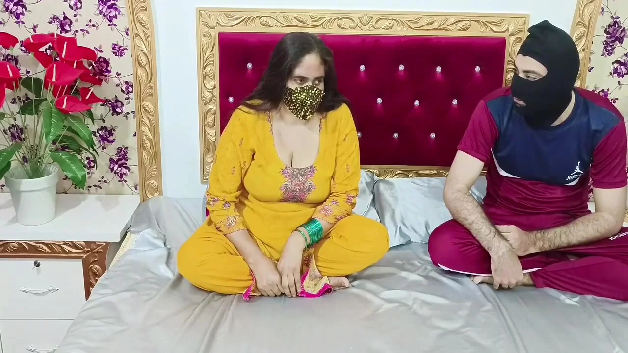 Indian Bhabhi Romantic Fucked By Her Hot Devar