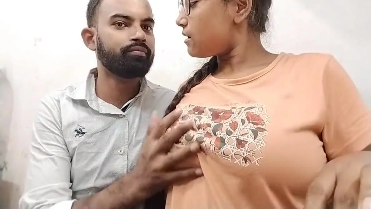 Stepdaughter Enjoying Stepfathers Dick. Kissing And Sucking