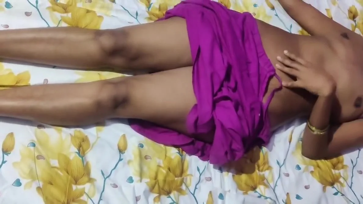 Indian Stepmom Full Nude On Bed Romance