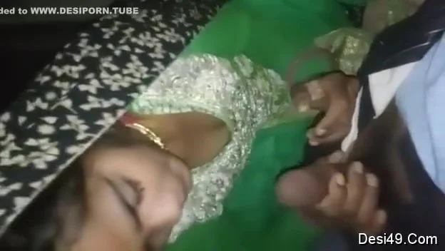 Exclusive- Desi Village Bhabhi Blowjob