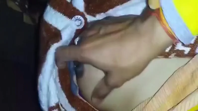 Hindu Bhabhi Boli Bahut Din Ke Bad Muslim Land Mila Hai