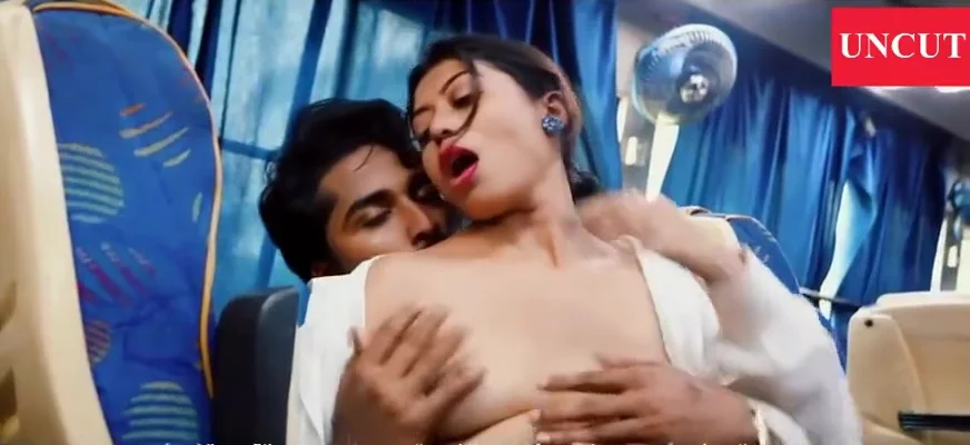 Girlfriend Has Hardcore Sex In Bus