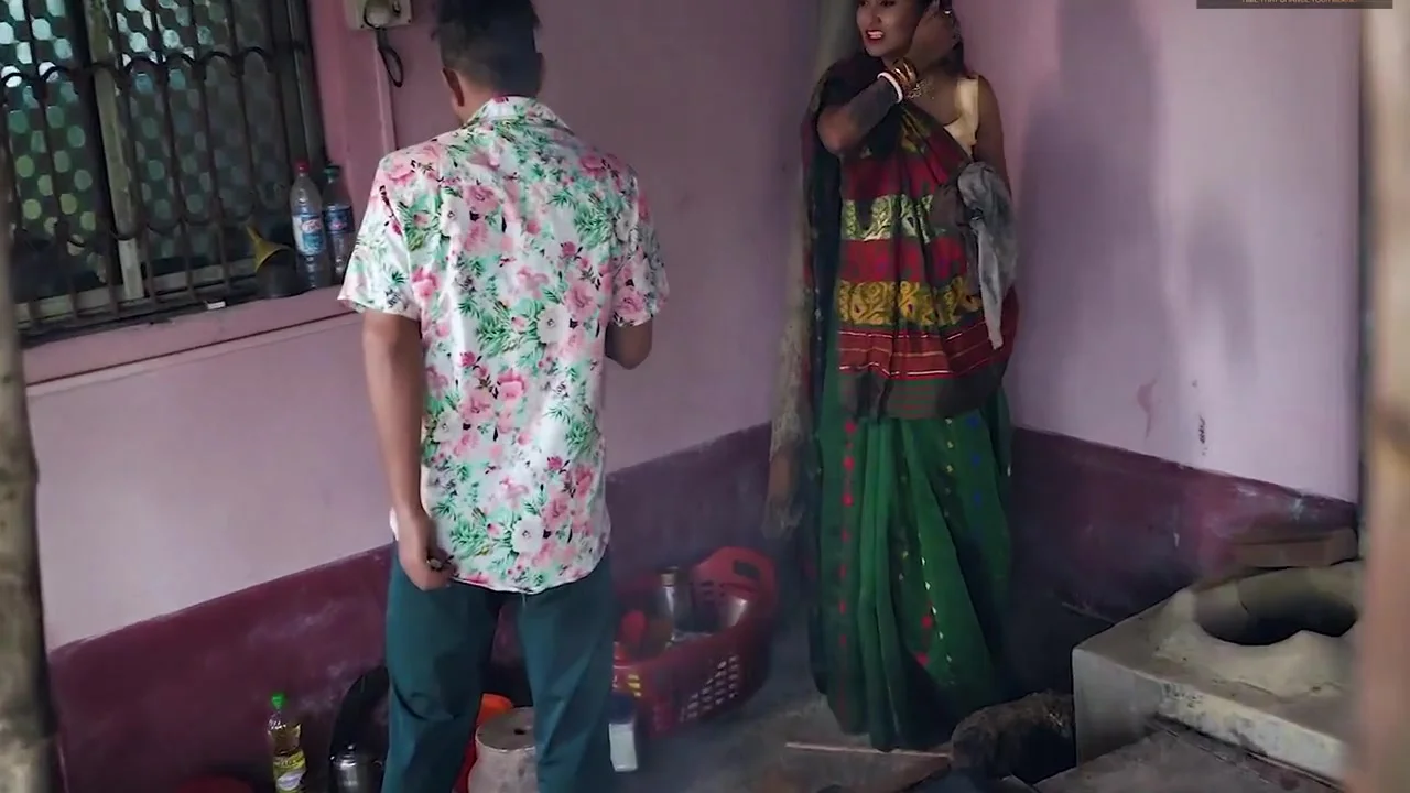 Sauteli Maa Ko Devar Ke Sath Chodte Huye Dekha Ussi Ke Sautele Bete Ne ( Hindi Audio )