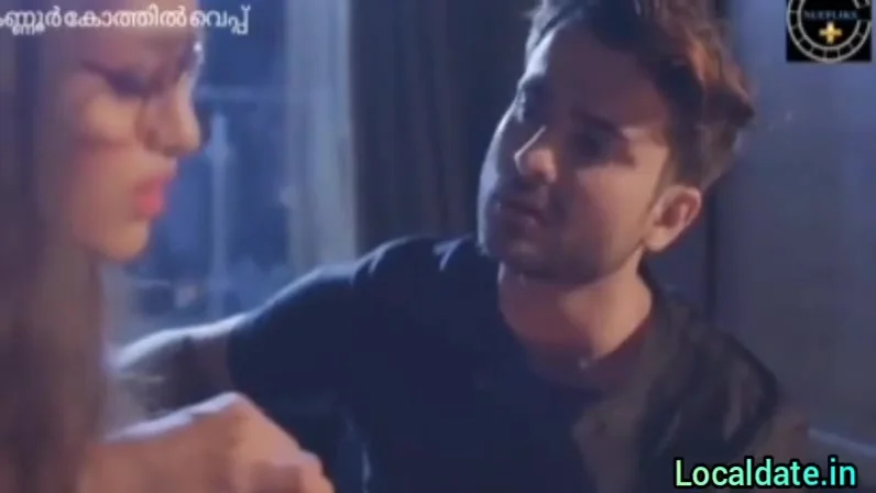 Lady Jasoos Ko Diya Muh Me Land