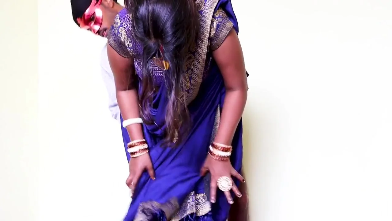 Fucked Her Stepsister-in-law By Applying Oil In The Pussy - Devar Bhabhi