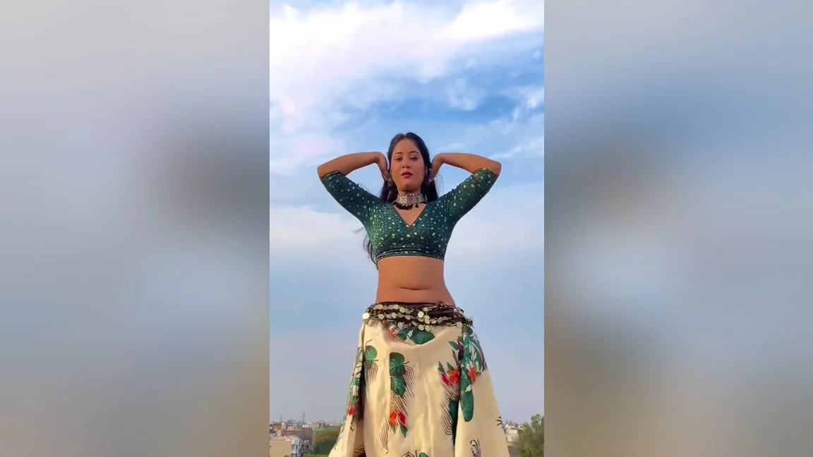 Stepdad Accidentally Mistakens Stepdaughter As Wife, Leaving Her Creampied