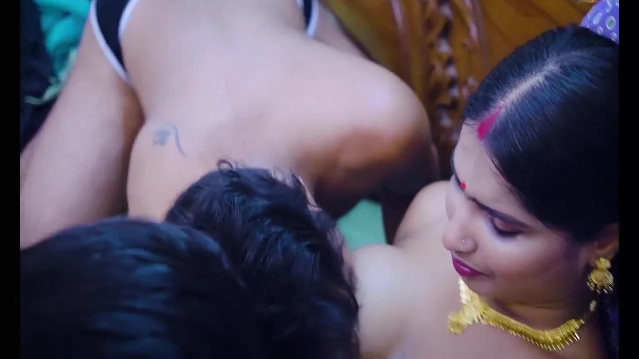 Desi Debar Ne Bhabhi Ko Suddenly Pakar Hindi Blue Film Dekhte Hue Full Movie - Li Ya