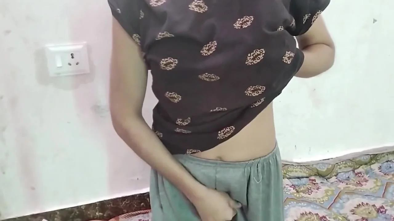 Cutr Stepsister Ko Ghar Me Band Kar Ke Jabar Dasti Pela