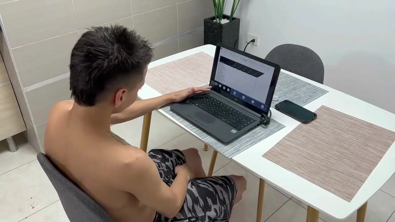 I Fuck My Little Stepsister While Im In Virtual Classes, I Make Her Squirt