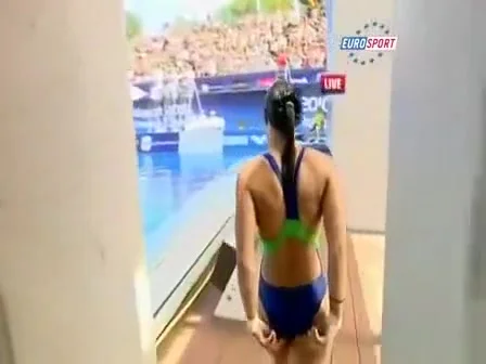 Sexy divers in swimsuits have great asses