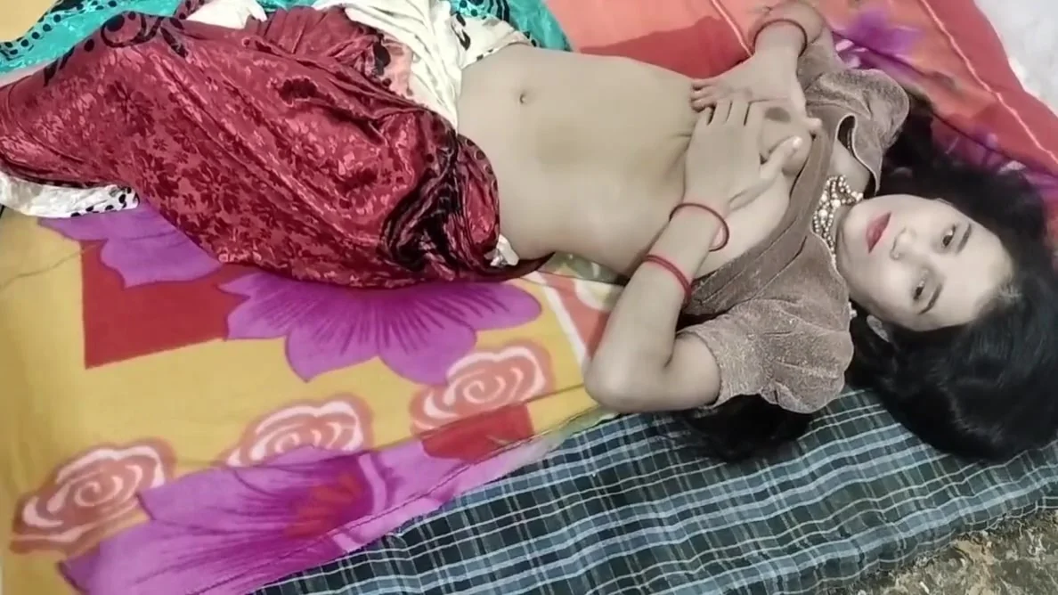 Naukrani Ko Kichen Me Hi Pakad Ke Pel Diya