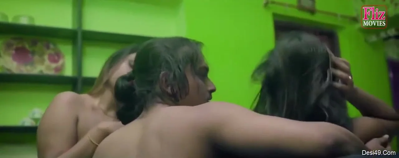 Today Exclusive- Desi Guy Sex With 2 Girls