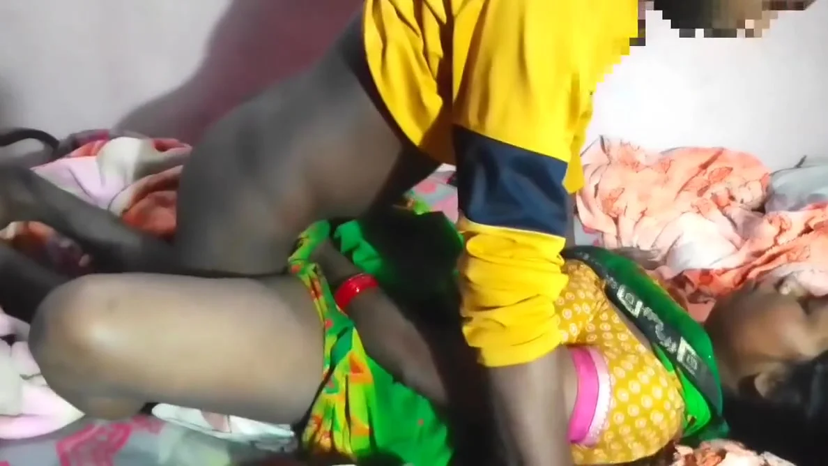 Sadi Wali Ko Choda Maje Se Dil Mein