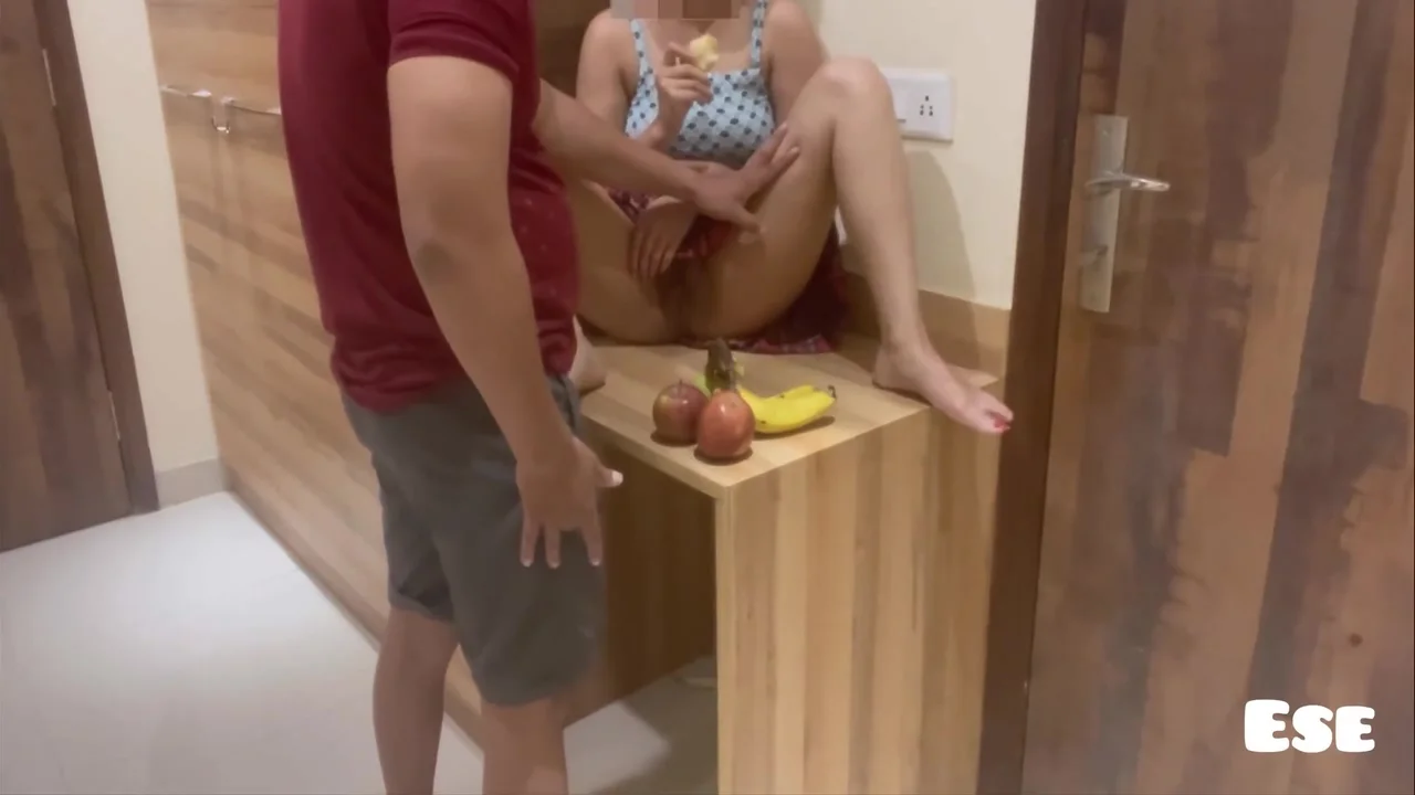 Hot Girl Fruit Seller Got Fucked