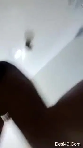 Today Exclusive- Super Horny Cute Desi Chick Shows Her Boobs And Fingering 6