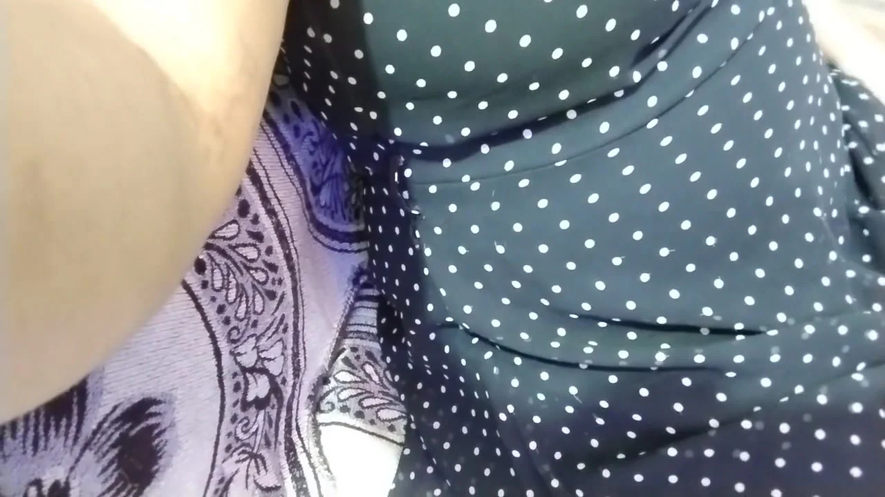 Sexy Aunty Riyaji Bansalji Hotgirl21 Hotdisex Servant Massage Here To House Owner Desi Madam