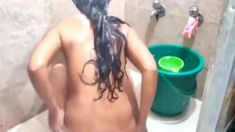 Husband And Wife Bathing Sex Video Indian Bhabhi Bath Sex