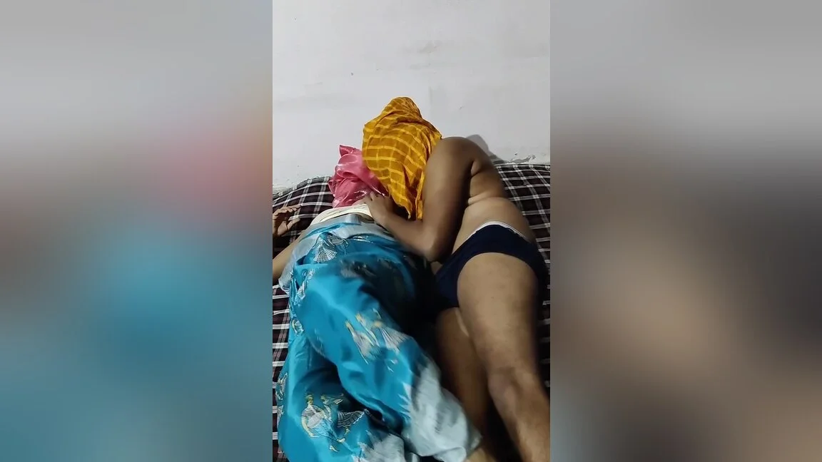 Indian Desi Bhabi Fuck With Devar In Saree Absence Of Husband