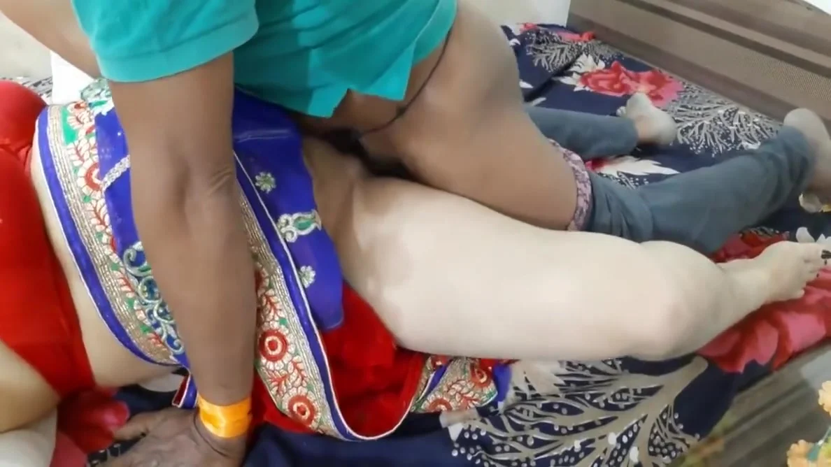 Desi Poonam Ko Sasur Ne Lalach Deker Chut Ko Pela