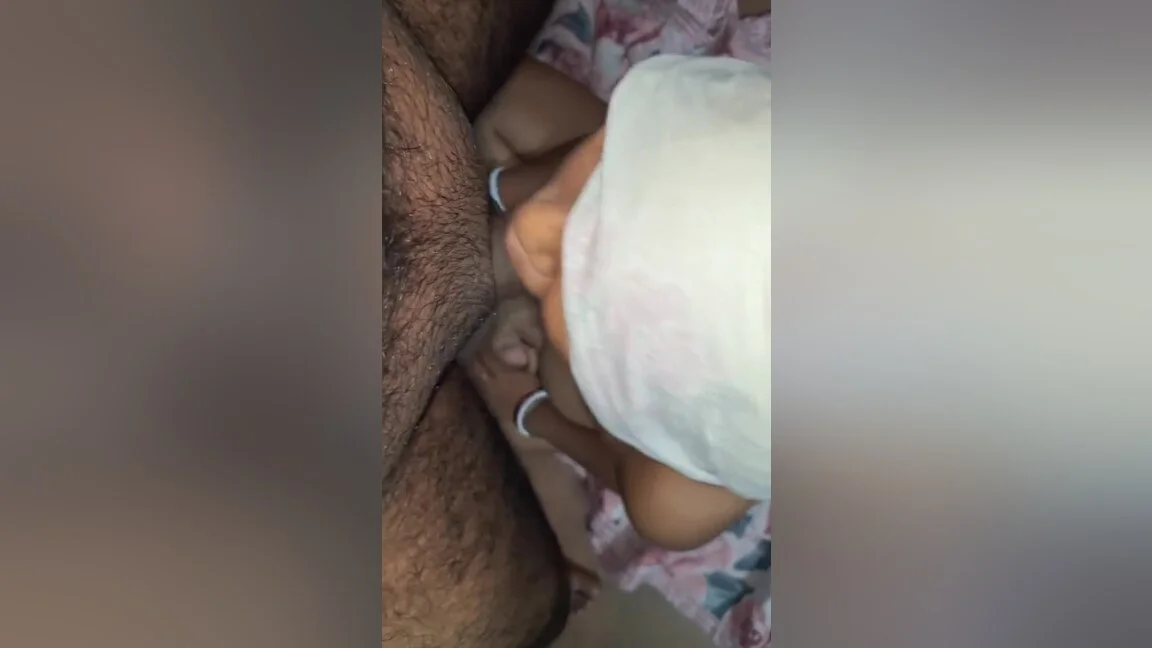 Desi Indian Bhabi Sucking Cock And Drink Cum