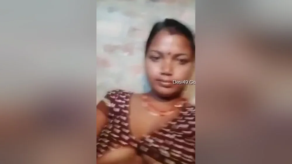 Today Exclusive- Horny Village Bhabhi Showing Her Boobs And Pussy 6