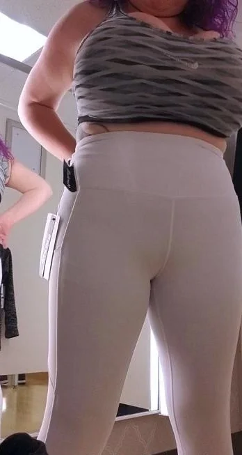 Blonde amateur gives webcam show with toys