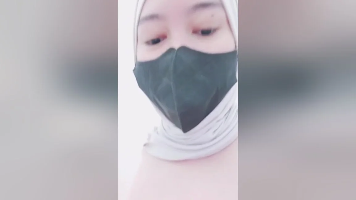 The Soft Sway Of This Hijab Girl Makes Crot Fast