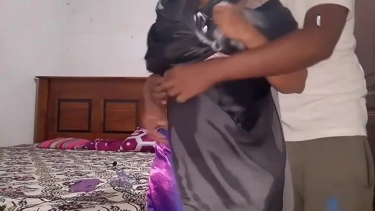 සරය ඇදගනන සලන එක කලලග ගදර ආප නන Srilanka Milf Getting Sareefuck - Princess Alekshi