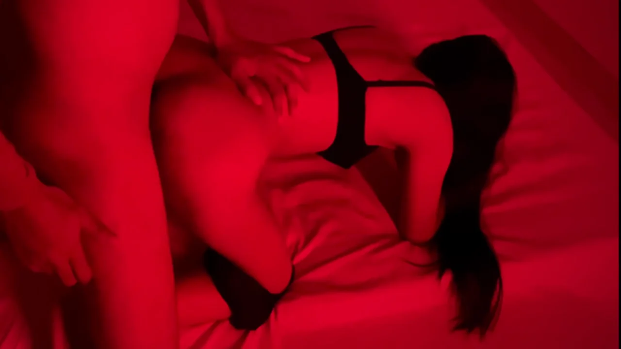 Shared Bed With A Virgin Girl In The Hotel, Fucked Her Pussy First, Fucked Her Hard All Night