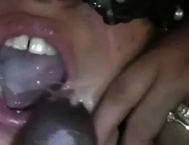 Self suck with girl