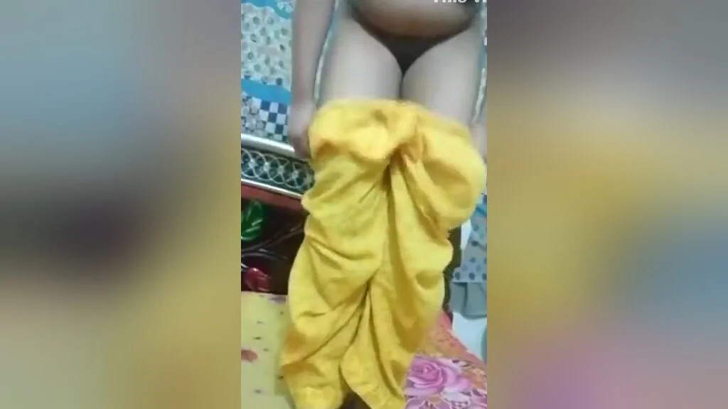 Today Exclusive-sexy Figure Desi Girl Showing Her Boobs And Pussy